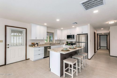 16449 E Fairlynn Dr, Fountain Hills, AZ, 85268-2851 | Card Image