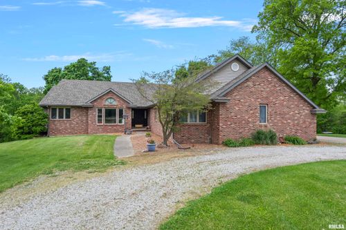 17269 Woodland Lakes Dr, Petersburg, IL, 62675-7541 | Card Image
