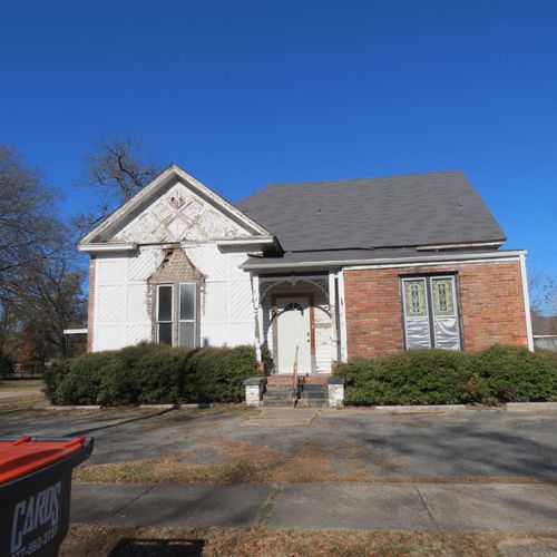 909 W 5th Ave, Pine Bluff, AR, 71601-4027 | Card Image