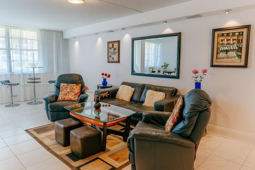 apt-515-251 174th St, Sunny Isles Beach, FL, 33160-3355 | Card Image