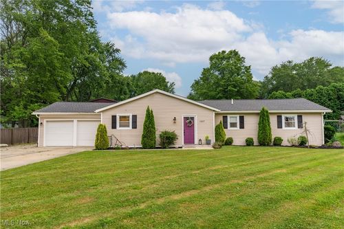 1207 Morrow Rd, Kent, OH, 44240-6541 | Card Image