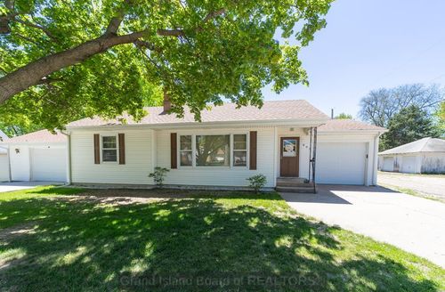 809 Third St, Fullerton, NE, 68638 | Card Image