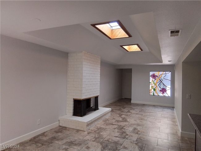 1869 Arbol Verde Way, Townhouse with 4 bedrooms, 2 bathrooms and null parking in Las Vegas NV | Image 35