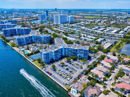 apt-412-1000 Parkview Dr, Hallandale Beach, FL, 33009-2985 | Card Image