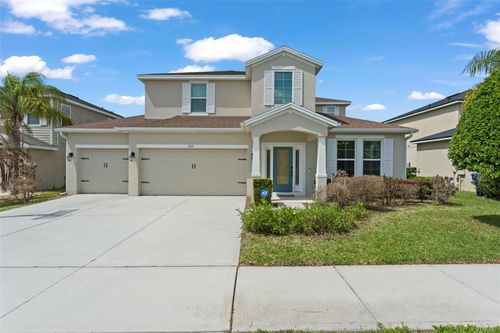 635 Neptune Dr, GROVELAND, FL, 34736-9688 | Card Image