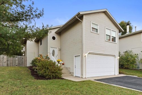 940 Rhyners Ln, Twin Lakes, WI, 53181-8801 | Card Image