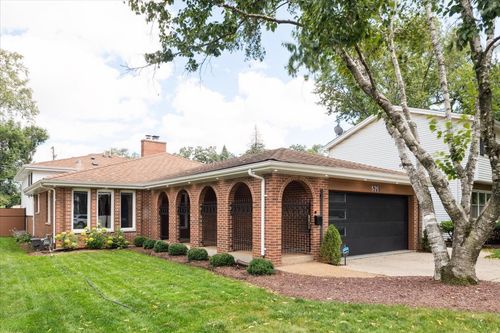 571 Byrd Rd, Riverside, IL, 60546-1764 | Card Image