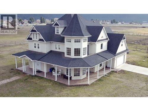 670 Cameron Ave, Grand Forks, BC, V0H1H4 | Card Image