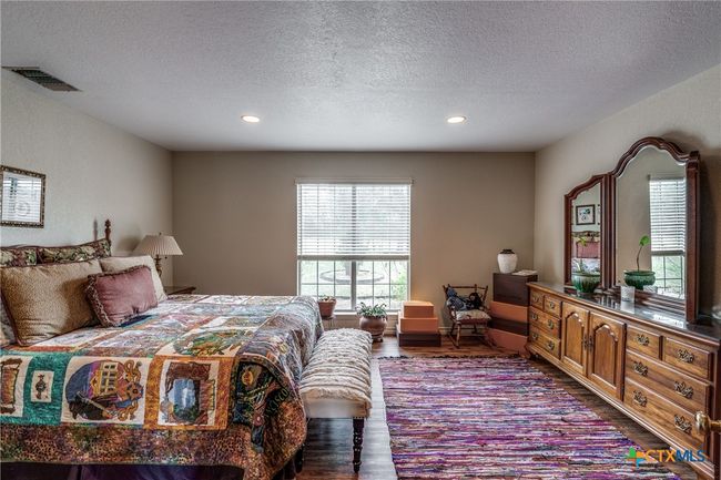 10767 Rosemar Ln, House other with 3 bedrooms, 3 bathrooms and null parking in Adkins TX | Image 10