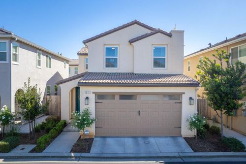 1916 Chennault Ln, Clovis, CA, 93611-7805 | Card Image