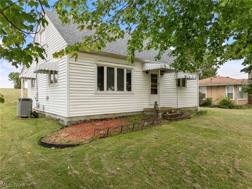 560 Hill Street Ext, Smithfield, OH, 43948 | Card Image