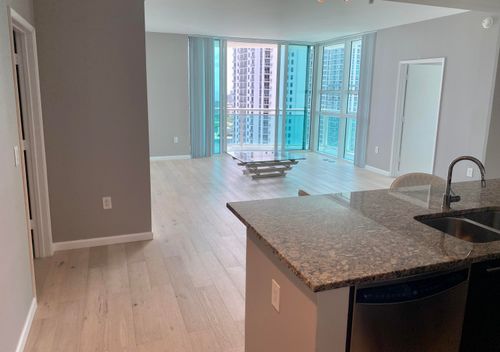 3611-951 Brickell Ave, Miami, FL, 33131-3930 | Card Image