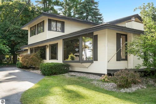 1100 Peninsula Dr, Traverse City, MI, 49686-2855 | Card Image