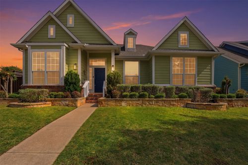 8321 Bridge St, North Richland Hills, TX, 76180-5589 | Card Image