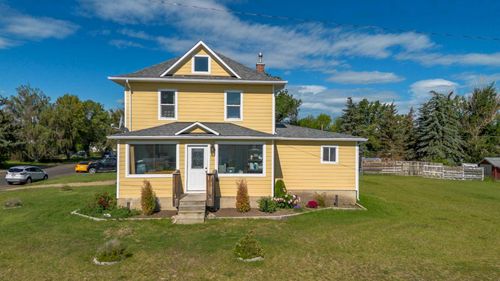 202 4 Street, Warner, AB, T0K2L0 | Card Image