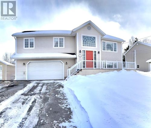 36 Picton Beete Cres, Stratford, PE, C1B0B8 | Card Image