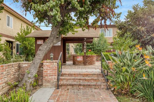 j5-7300 Lennox Ave, Van Nuys, CA, 91405-2386 | Card Image