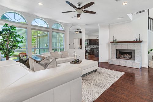 8417 Trail Lake Dr, Rowlett, TX, 75088-8940 | Card Image