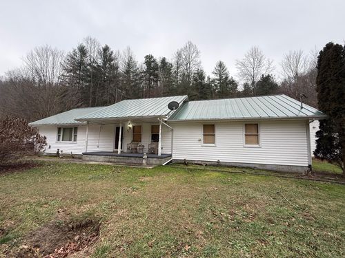 47 Orchard Br, Oil Springs, KY, 41238-9134 | Card Image