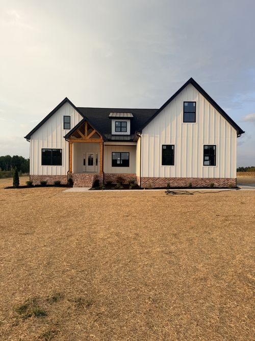 400 Jake Link Rd, Cottontown, TN, 37048-9258 | Card Image