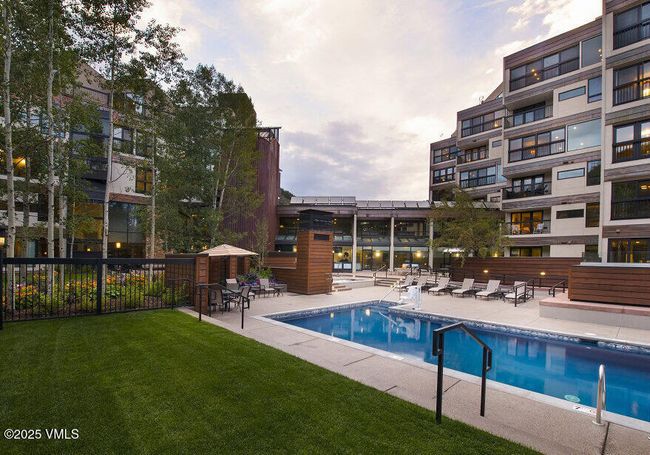 302 - 710 W Lionshead Cir, Condo with 3 bedrooms, 3 bathrooms and null parking in Vail CO | Image 13