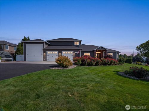 3715 Viewmont Dr, Wenatchee, WA, 98801-9149 | Card Image