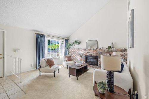 180 Carlisle Way, Benicia, CA, 94510 | Card Image