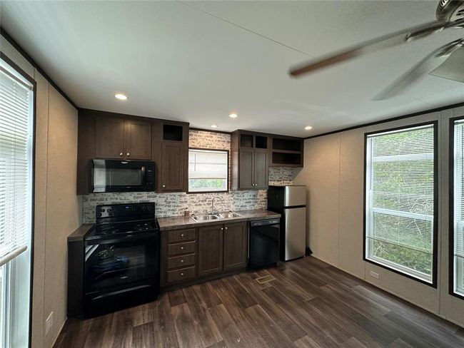 7971 County Road 2751, Home with 2 bedrooms, 1 bathrooms and null parking in Buffalo TX | Image 4