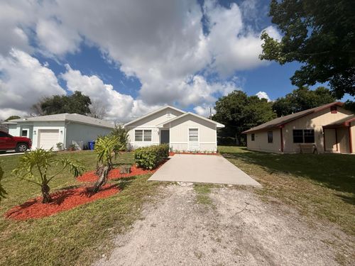 2315 86th Dr, Vero Beach, FL, 32966-5157 | Card Image