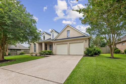 1221 Torchwood Dr, Friendswood, TX, 77546-6189 | Card Image