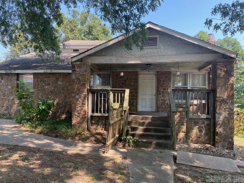 135 W Lee Ave, Sherwood, AR, 72120-9352 | Card Image