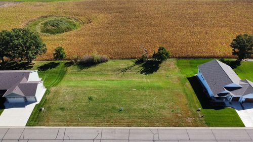 940 Waters Edge Cir, Avon, MN, 56310-4522 | Card Image