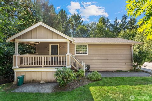 18711 82nd Ave Ne, Kenmore, WA, 98028-2812 | Card Image