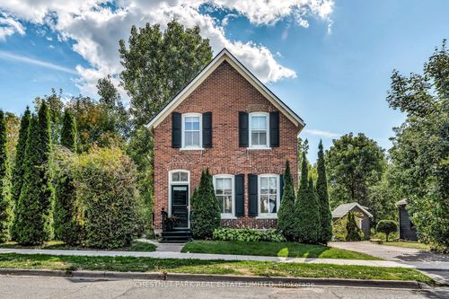 28 York St, Picton, ON, K0K2T0 | Card Image