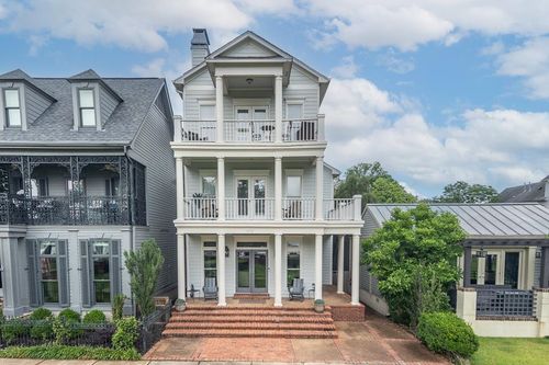 1020 Island Park Dr, Memphis, TN, 38103-8840 | Card Image