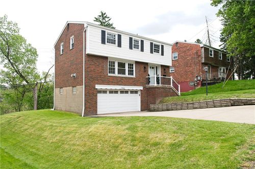 104 Mcalister Dr, Penn Hills, PA, 15235-4055 | Card Image