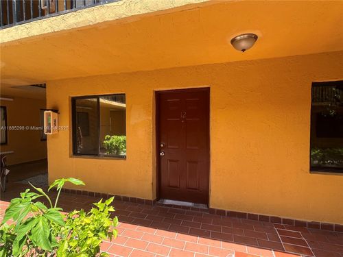 apt-12-6278 W 22nd Ct, Hialeah, FL, 33016-3967 | Card Image