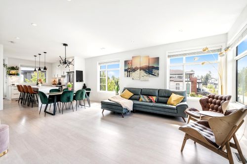 52-7127 193a St, Surrey, BC, V4N6V9 | Card Image