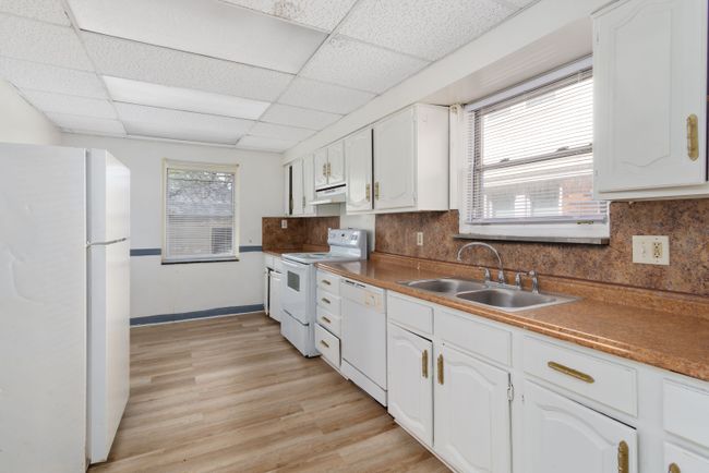 14329 Montrose St, House other with 4 bedrooms, 2 bathrooms and null parking in Detroit MI | Image 11