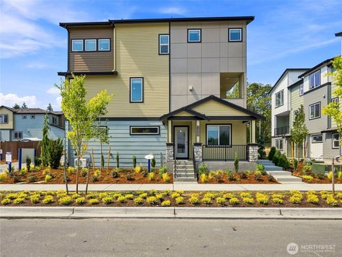30-1313 Tacoma Ct Ne, Renton, WA, 98056-3888 | Card Image