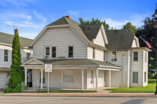 229 W Main St, Waterford, WI, 53185-4131 | Card Image