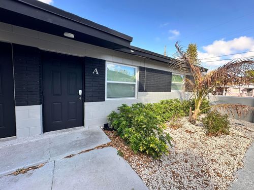 a-713 N 23rd St, Fort Pierce, FL, 34950-6085 | Card Image