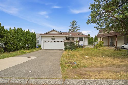 12191 101a Ave, Surrey, BC, V3V2Z9 | Card Image