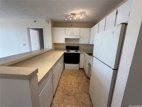 703-98-402 Koauka Loop, Aiea, HI, 96701 | Card Image