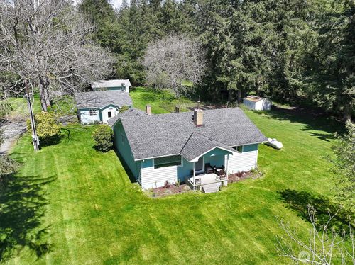 397 Lagoon Point Rd, Greenbank, WA, 98253-9768 | Card Image