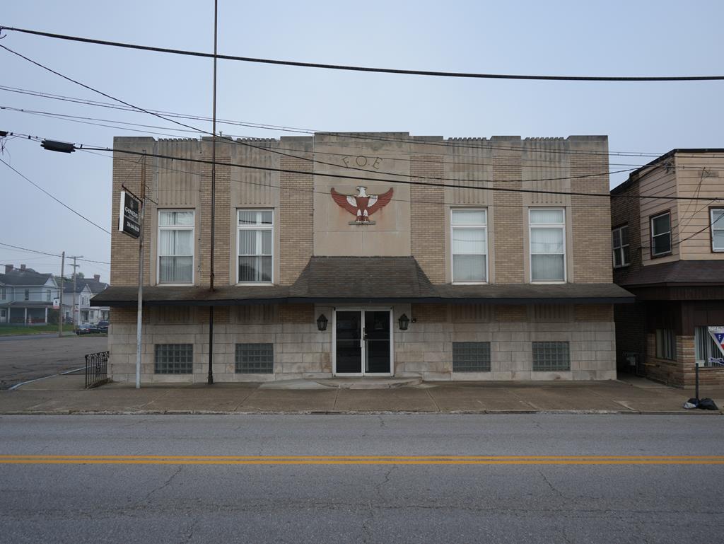 121 Jefferson Ave, Moundsville, WV 26041