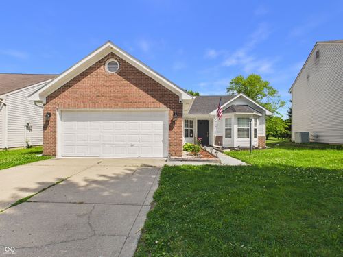 19124 Fox Chase Dr, Noblesville, IN, 46062-6672 | Card Image