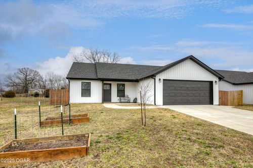 28800 Private Rd 1078, Seligman, MO, 65745 | Card Image