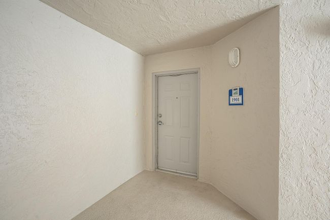 APT-1901 - 5049 N Highway A1a, Condo with 3 bedrooms, 2 bathrooms and null parking in Hutchinson Island FL | Image 10