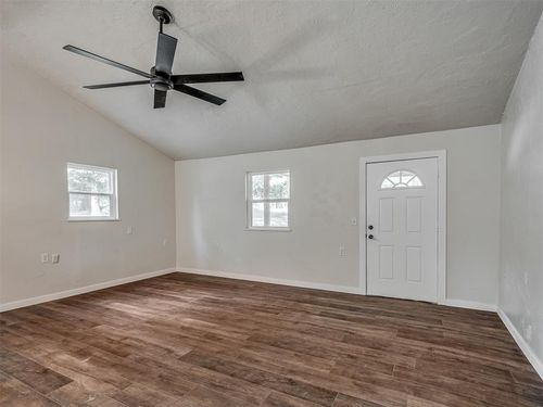 516 Clear Creek Rd, Newalla, OK, 74857-9046 | Card Image